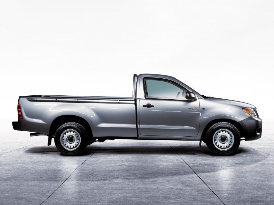  Toyota Hilux Regular Cab 2005 года  (фото 4 из 7)